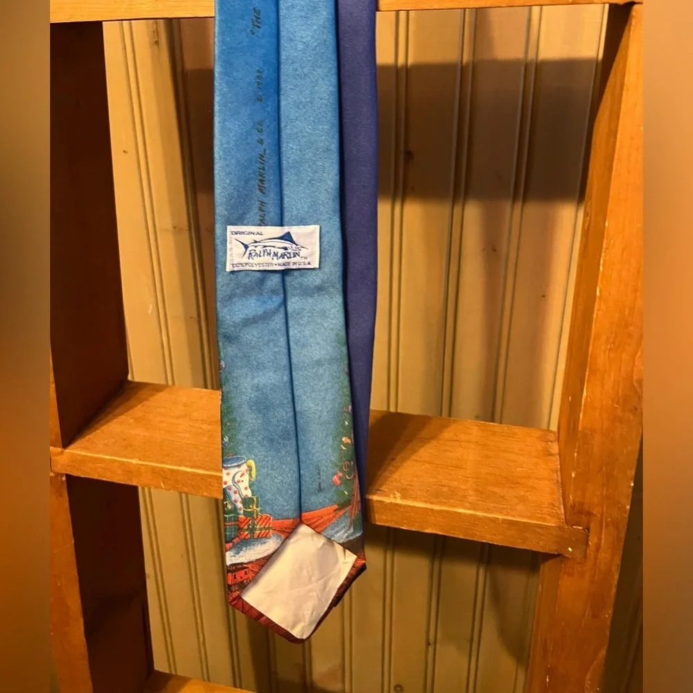 Vintage EUC Ralph Marlin Christmas tie
